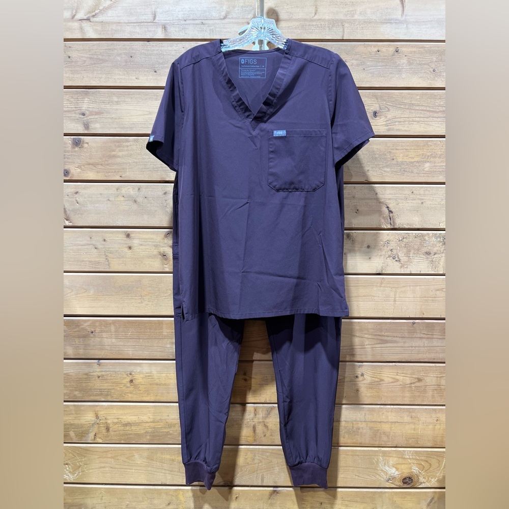 Color is FIG! Figs scrub set - FreeX - Catarina top (M) Zamora bottoms (L) - Picture 2 of 13